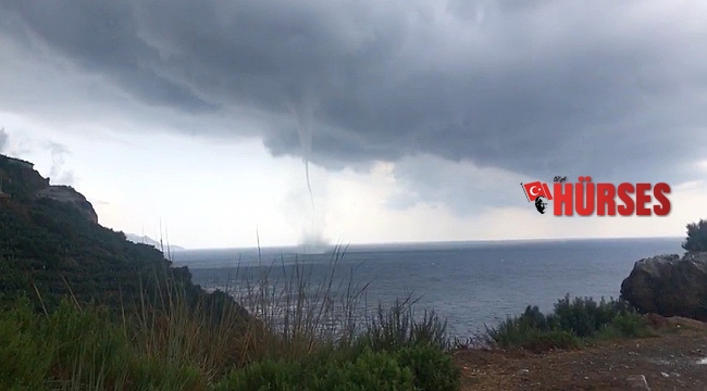 Antalya'da sahile 200 metre mesafede dev hortum