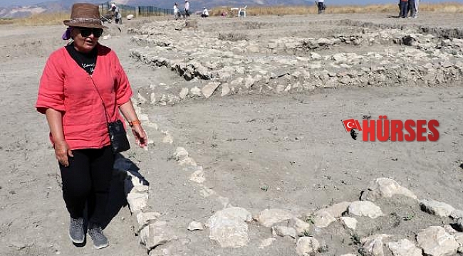 Hacılar Büyük Höyük'te yeni bir kapı bulundu