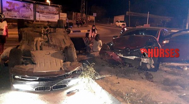İki otomobil çarpıştı: 3 yaralı