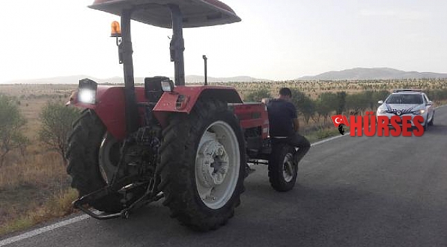 Karantinayı ihlal edip, traktörle seyahat ederken yakalandı