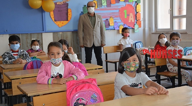 Korkuteli'nde ilk ders başladı