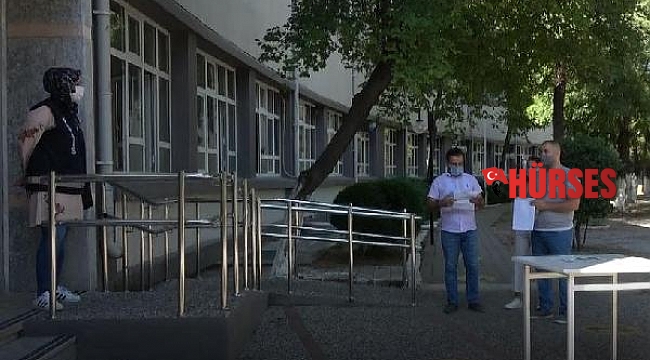 KPSS'ye zamanında yetişemeyince sinirlenip, giriş kağıdını çöpe attı