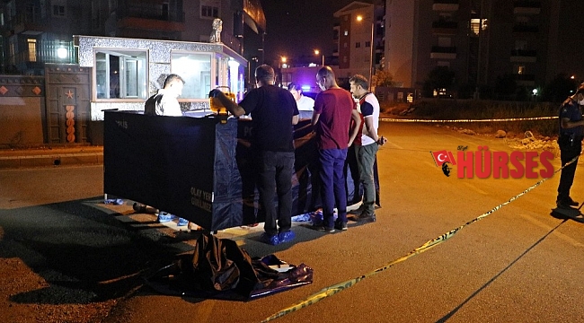 Ortağını sokak ortasında 3 bıçak darbesiyle öldürdü