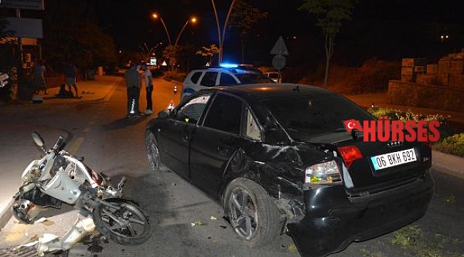 Otomobil, karşı şeride geçip motosiklete çarptı: 2 ölü