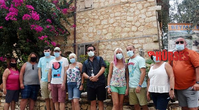 Taş evlere Avrupalı turist ilgisi