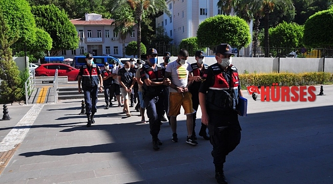 Turistleri böyle dolandırdılar