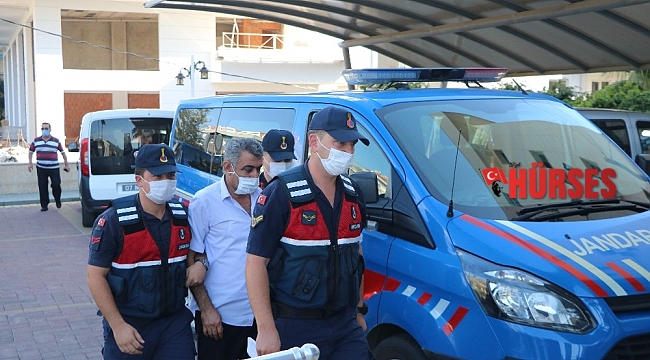 Alanya'da restoranında 61 litre sahte içkiyle yakalandı