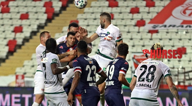 Antalyaspor'da Serdar ve Drole ilk yarıyı kapattı