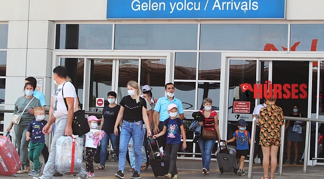 Antalya'ya Ekim ayının ilk haftasında 250 bin turist geldi