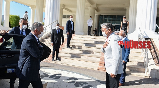 Başkan Uysal, Vali Yazıcı'ya projelerini anlattı