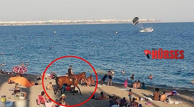 Dünyaca ünlü Konyaaltı Sahili'nin kovboyu