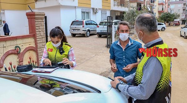 Elinde içki dolu bardakla motosiklet kullanan sürücüye para cezası