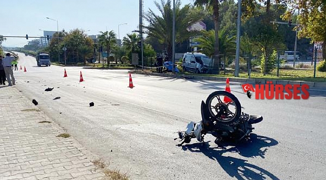 Hafif ticari araçla çarpışan motosikletin sürücüsü öldü
