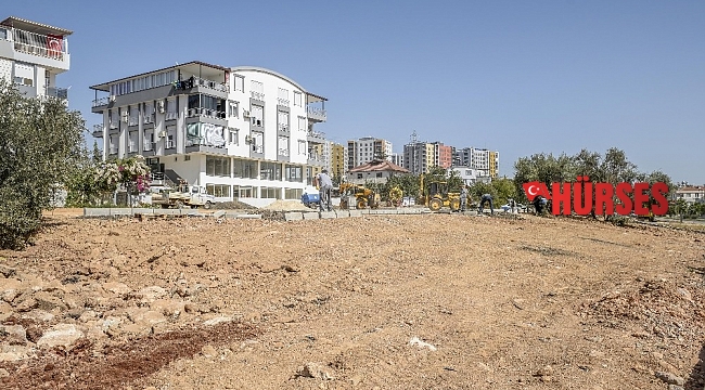 Kepez Belediyesi'nden Ünsal'a spor sahalı yeşil alan