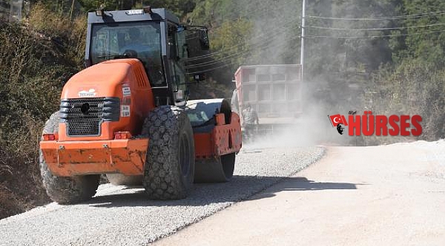 Konyaaltı, yolları kışa hazırlıyor