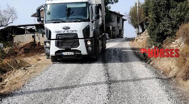Manavgat'ta yollar kışa hazırlanıyor