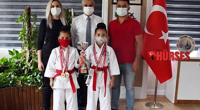 Minik karatecilerden Topaloğlu'na ziyaret