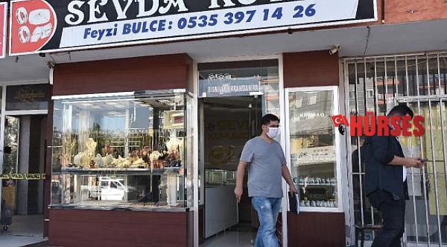 Polis, 1 kilo altınla kaçan soyguncunun peşinde
