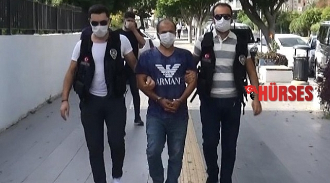 Polisi görünce uyuşturucu maddeyi attı, kaçamadı