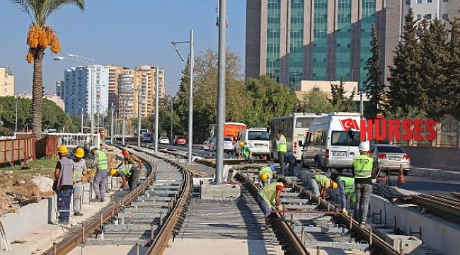 Raylar Falez Kavşağı'na ulaştı