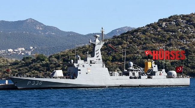 Türk fırkateyni, Kaş Limanı'nda bekleyişini sürdürüyor