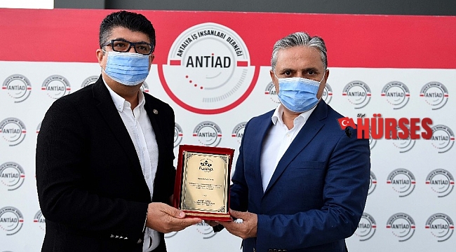 Uysal'dan iş insanlarına teşekkür