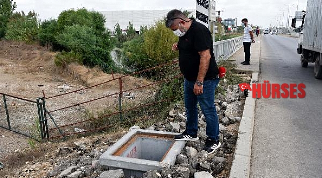 Yoldaki rögar kapağı çalındı