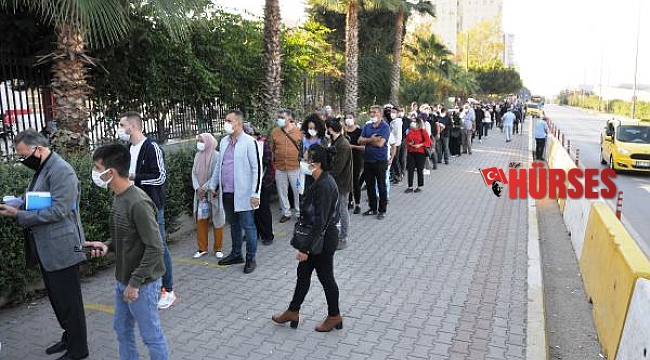 Adliye girişinde HES kuyruğu çilesi