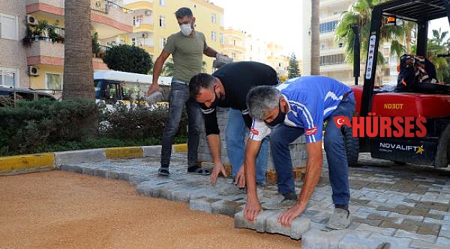 Alanya Belediyesi'nden kaldırım çalışması