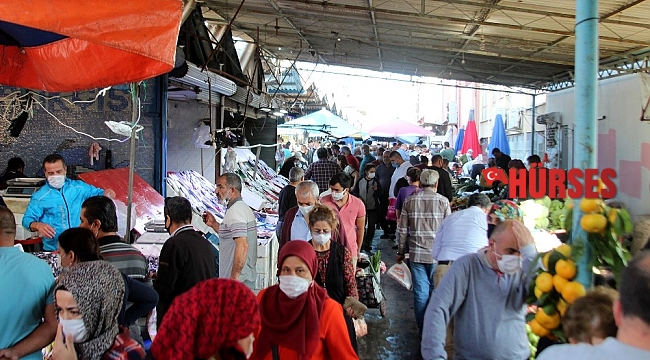 Antalya'da kapalı semt pazarında endişelendiren görüntüler