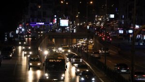 Antalya'da sokaklar 4 dakikada boşaldı