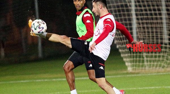 Antalyaspor, çalışmalarına devam ediyor