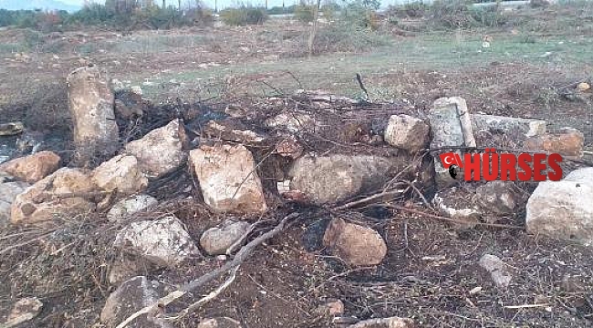 Bilinçsiz çalışma, mezarları tahrip etti