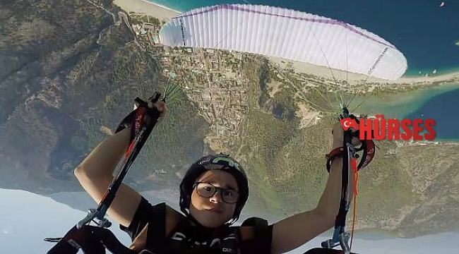 En genç akrobasi pilotu, dünyaya açılmak istiyor