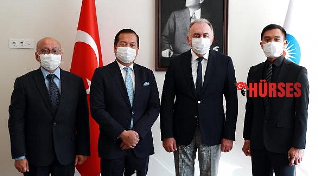 Endonezya Büyükelçisi Iqbal'den Hacıarifoğlu'na ziyaret