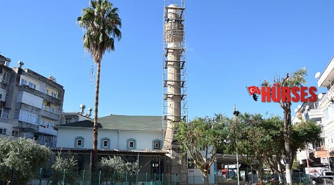 Hortumdan zarar gören minareler tamir ediliyor