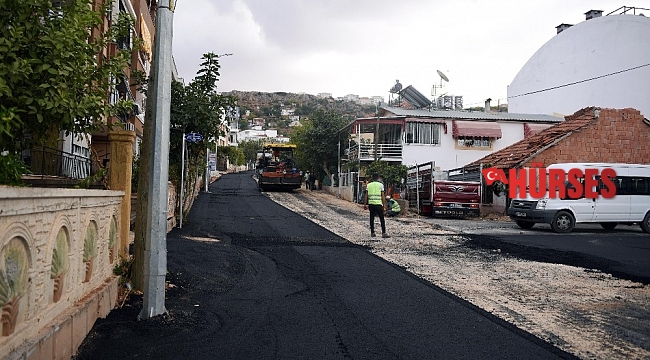 Kepez'in gecekondu yollarında yeni yol çalışması