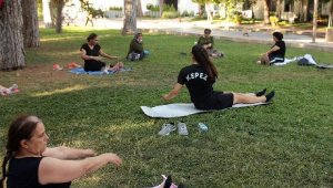 Kepez'in kadınları güne sporla başlıyor