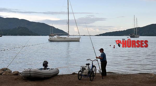 Marmaris'te eşsiz manzara eşliğinde olta balıkçılığı