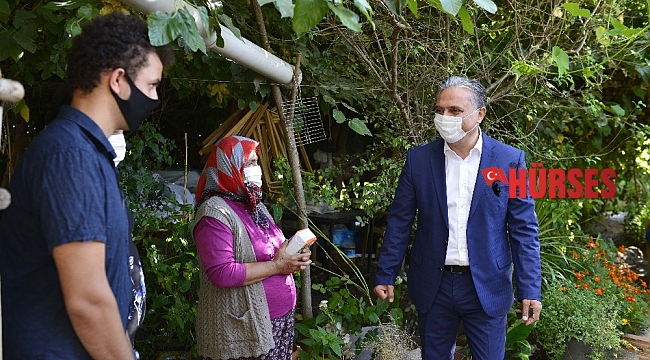 Muratpaşa, kendi ürettiği 13 bin paket unu ilçe sakinleriyle paylaşıyor