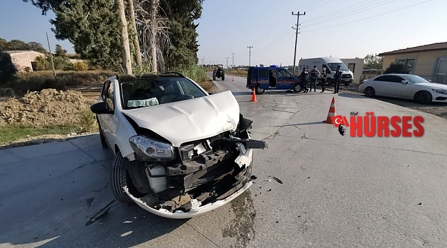 Otomobil iş makinesine çarptı: 2 yaralı