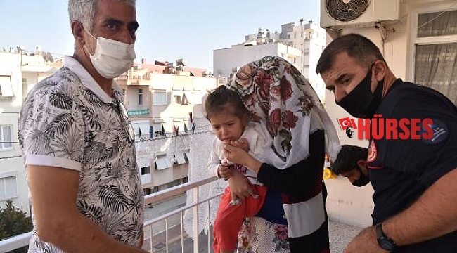 Parmakları bisikletin zincire sıkışan Asya Mira'yı, itfaiye kurtardı