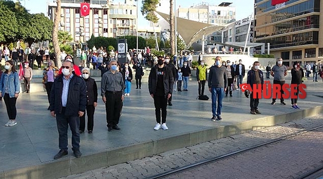 Sosyal mesafeli 10 Kasım töreni
