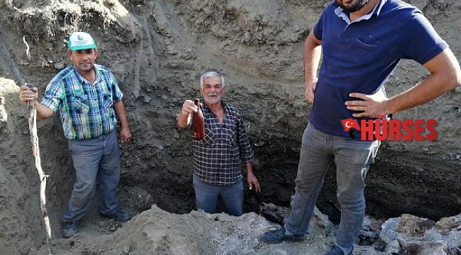 Su kuyusunda atalarının yazdığı notları buldular