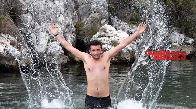 Yaz kış soğuk suya giriyor