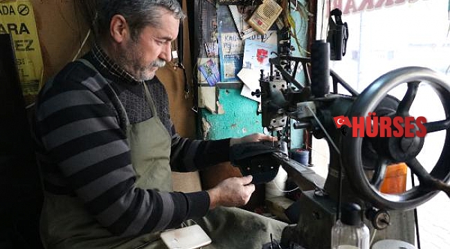 1,5 metrekarelik dükkanına 29 yıl sığdırdı