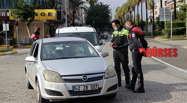 Alanya'da kısıtlamaya uymayan 114 kişiye ceza