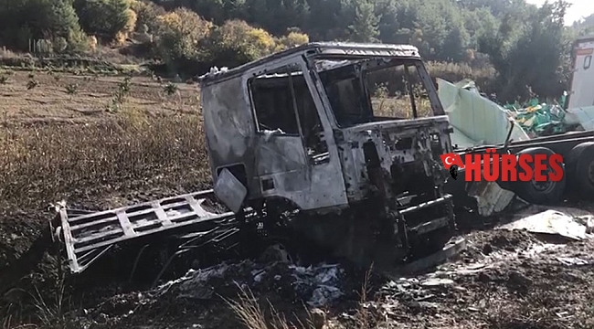 Antalya-Isparta yolunda devrilen sebze yüklü tır alev alev yandı