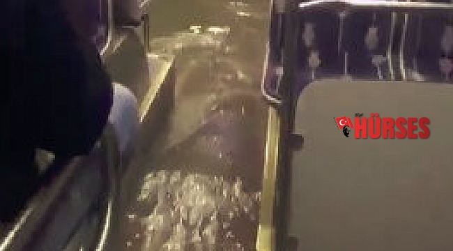 Antalya'da araç sürücülerinin kısıtlama öncesi suyla dolu yol imtihanı