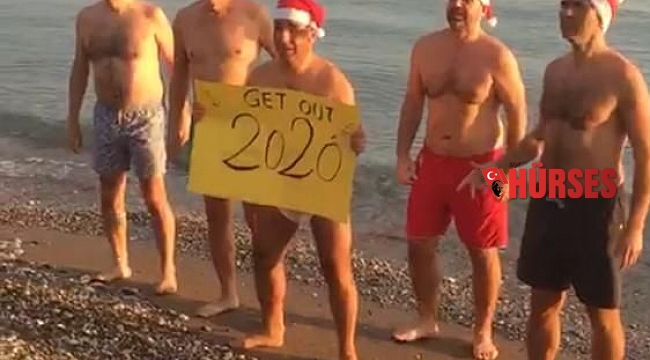 Antalya'da Norveçliler, 2021'i denize girerek kutladı